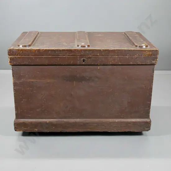 vintage heavy timber tradesman's chest w/internal trays, fitted drawers, some splitting, casters H690 W1010 D640