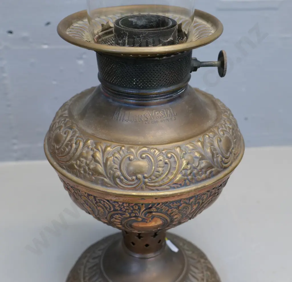 vintage Miller Vestal USA brass kerosene lamp with chimney H-480 Diameter 160 Image 1++