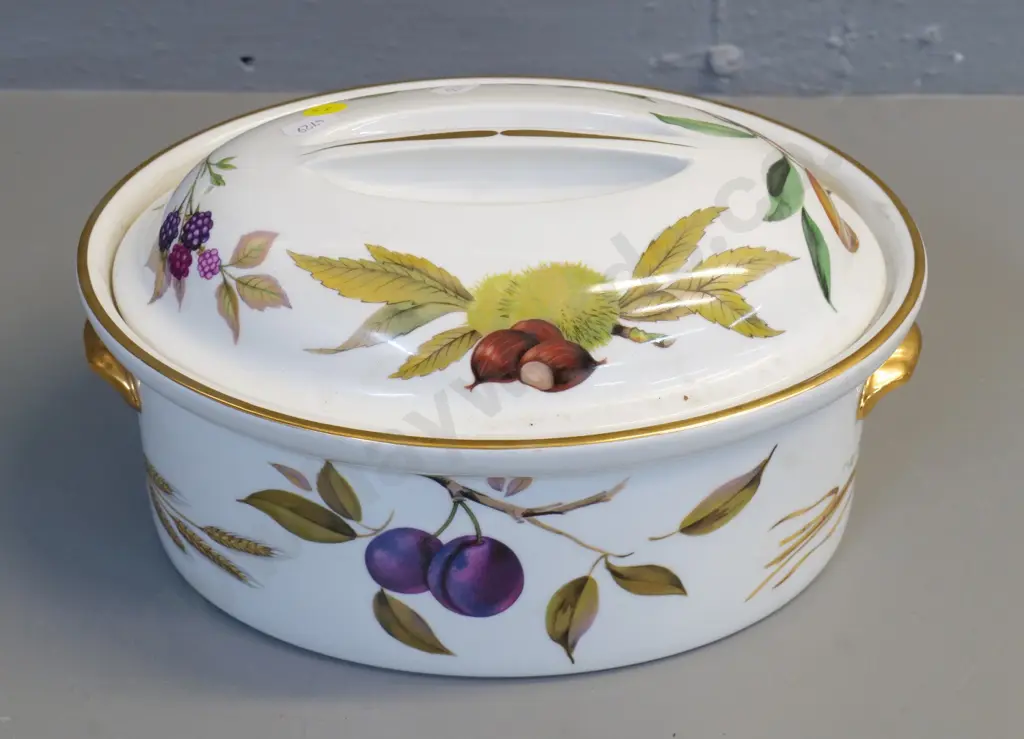 Royal Worcester Evesham oven-to-table large lidded casserole H-150 L-260 Image 1++