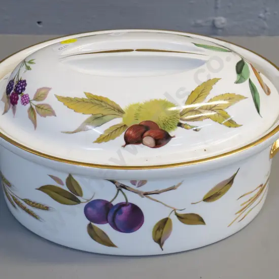 Royal Worcester Evesham oven-to-table large lidded casserole H-150 L-260