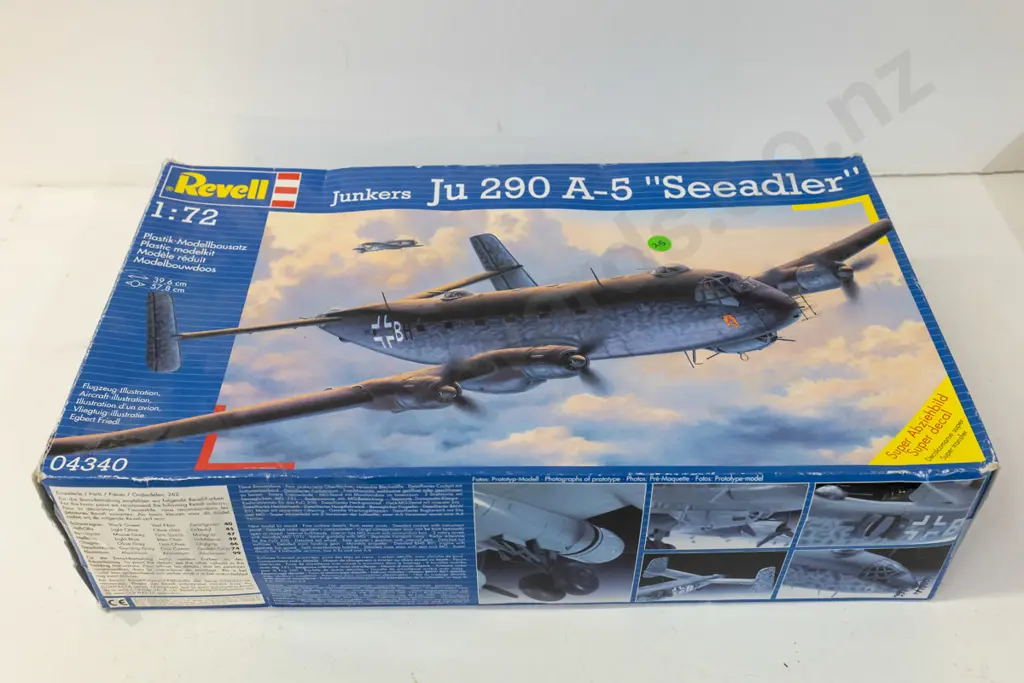 Unassembled boxed plastic model kit - Revell 1:72 Junker JU 290 A-5 "Seeadler" Image 1++