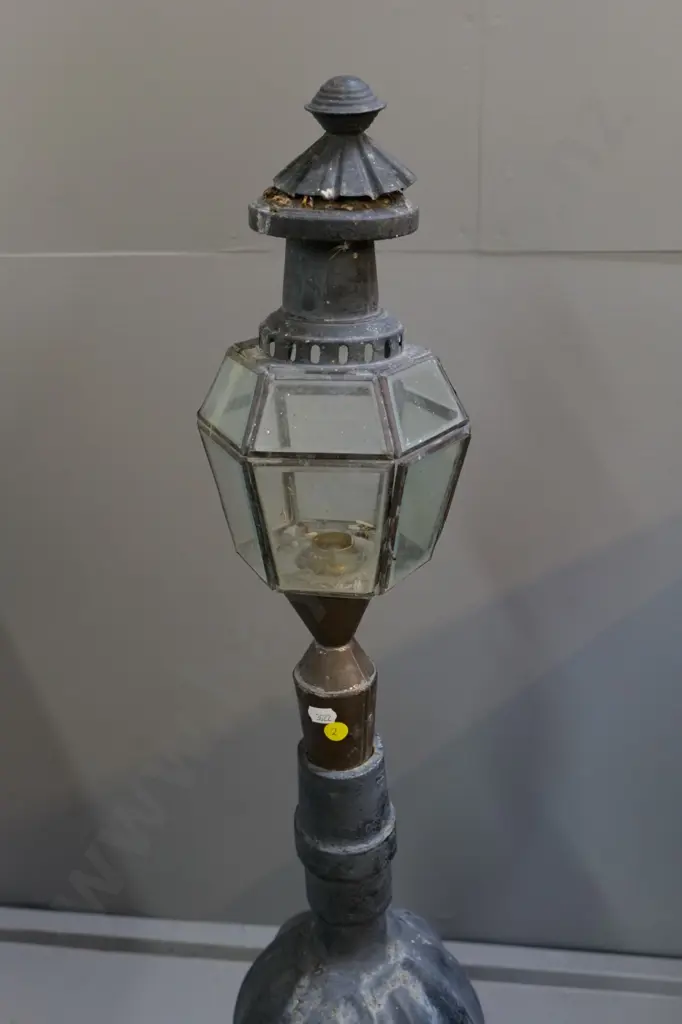 vintage cast iron finial from railway signal post, missing spire, has had electric lamp fitting added H-1050 Image 1++
