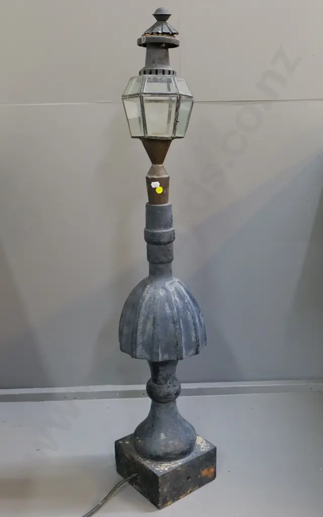 vintage cast iron finial from railway signal post, missing spire, has had electric lamp fitting added H-1050 Image 1++