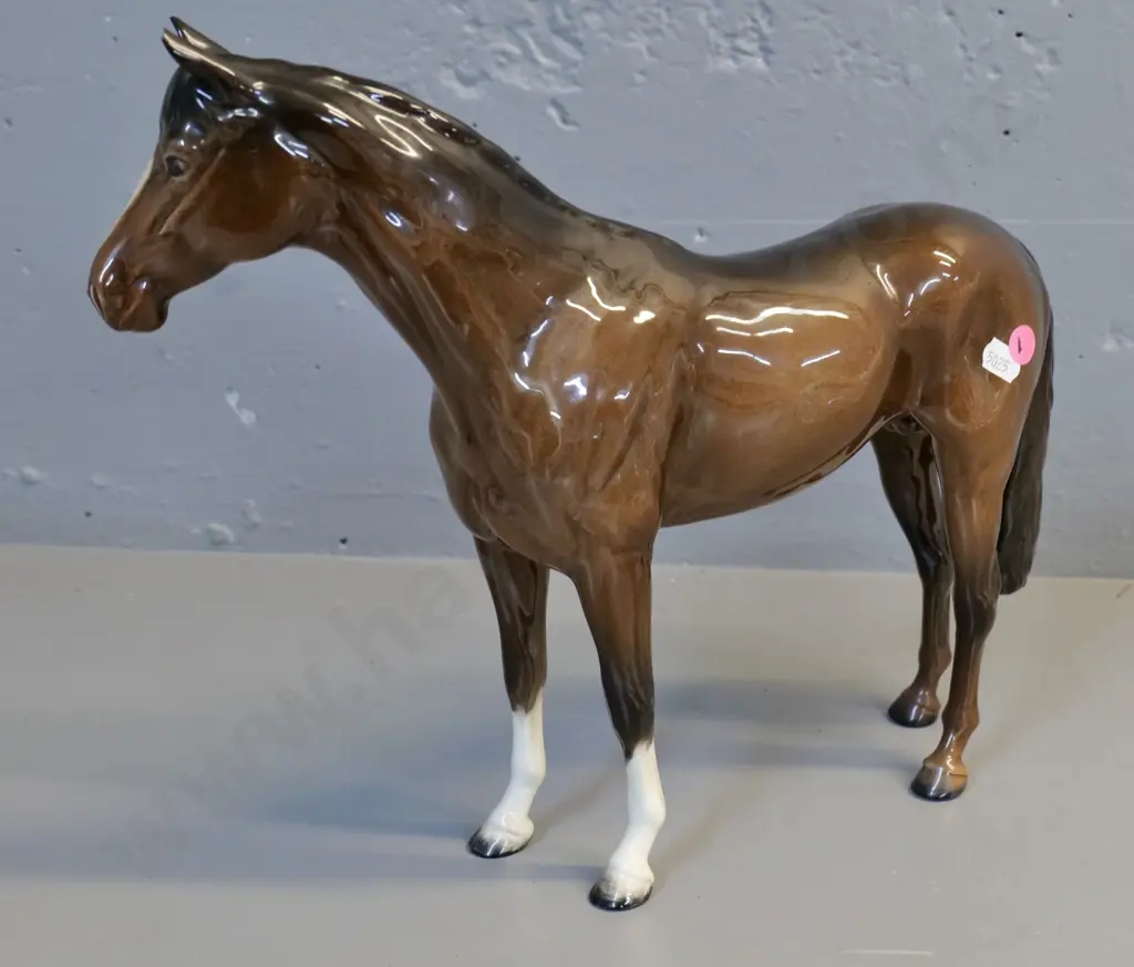 large Beswick horse figure - chip to tip of one ear H-290 L-360 Image 1++