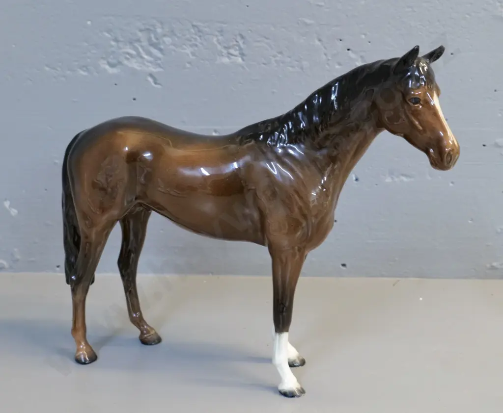 large Beswick horse figure - chip to tip of one ear H-290 L-360 Image 1++