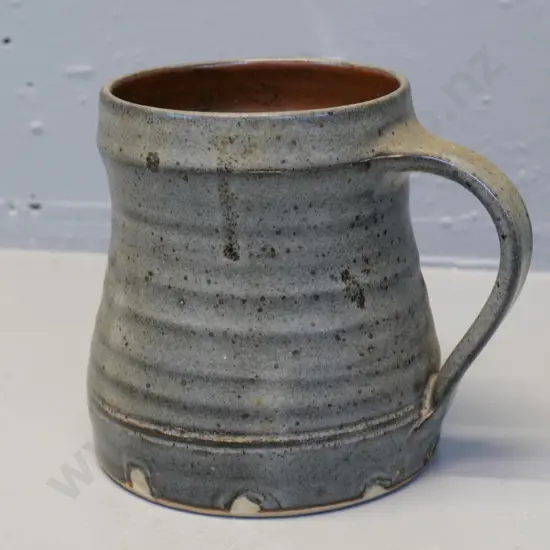 Len Castle New Zealand studio pottery tankard H-115 W-130