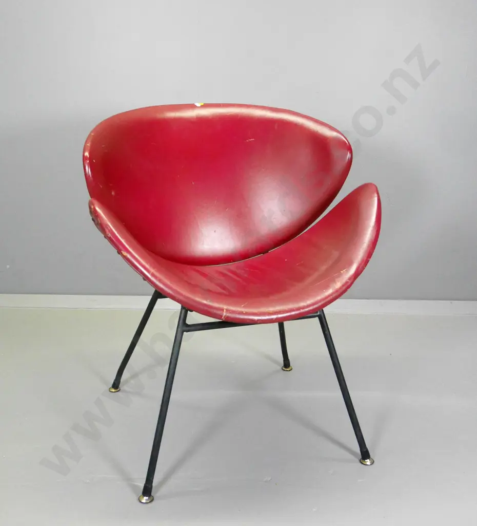 retro lip chair with red leather on black metal frame - scratches and wear to leather H770 W660 D650 Image 1++