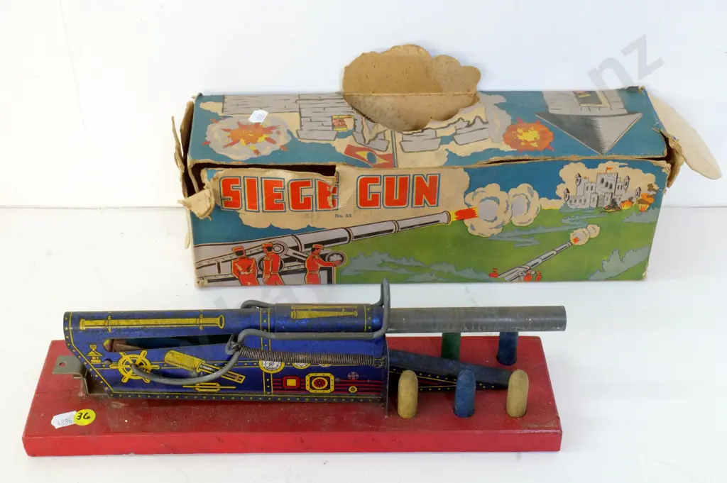 vintage tin toy articulated Siege Gun No 83 - box in poor condition, missing one wooden 'shell' Image 1++