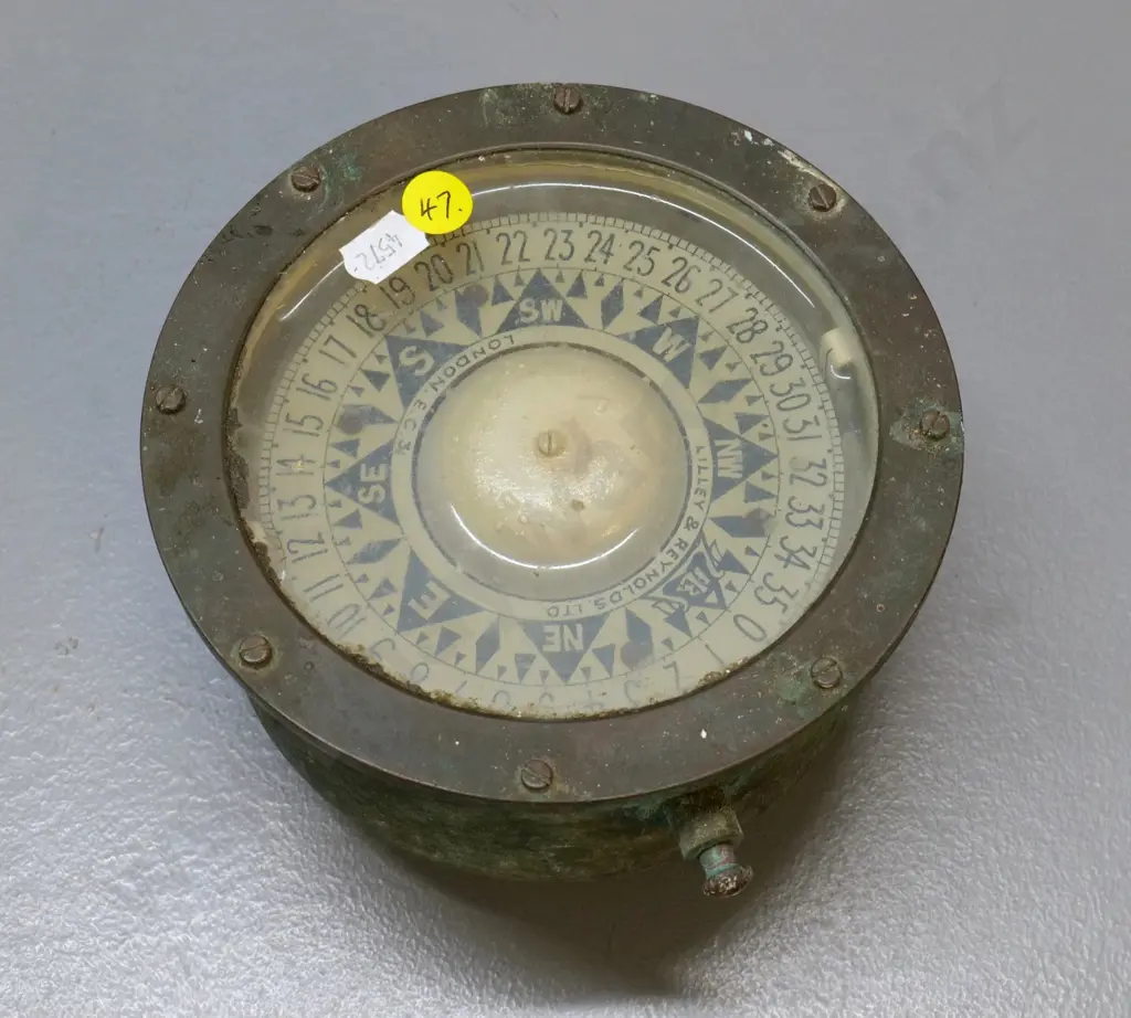 vintage Lilley & Reynolds London brass compass, no frame / cradle, liquid filled, pointer disc moves freely D-170 Image 1++