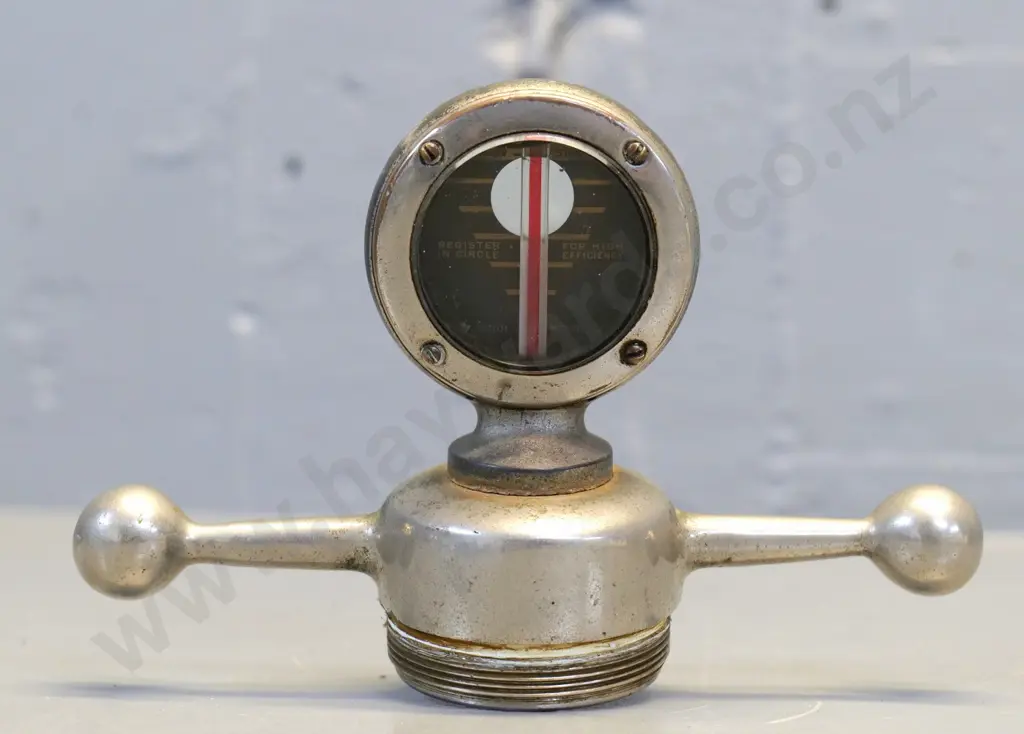 vintage Boyce MotoMeter automotive temperature gauge H-115 W-160 Image 1++