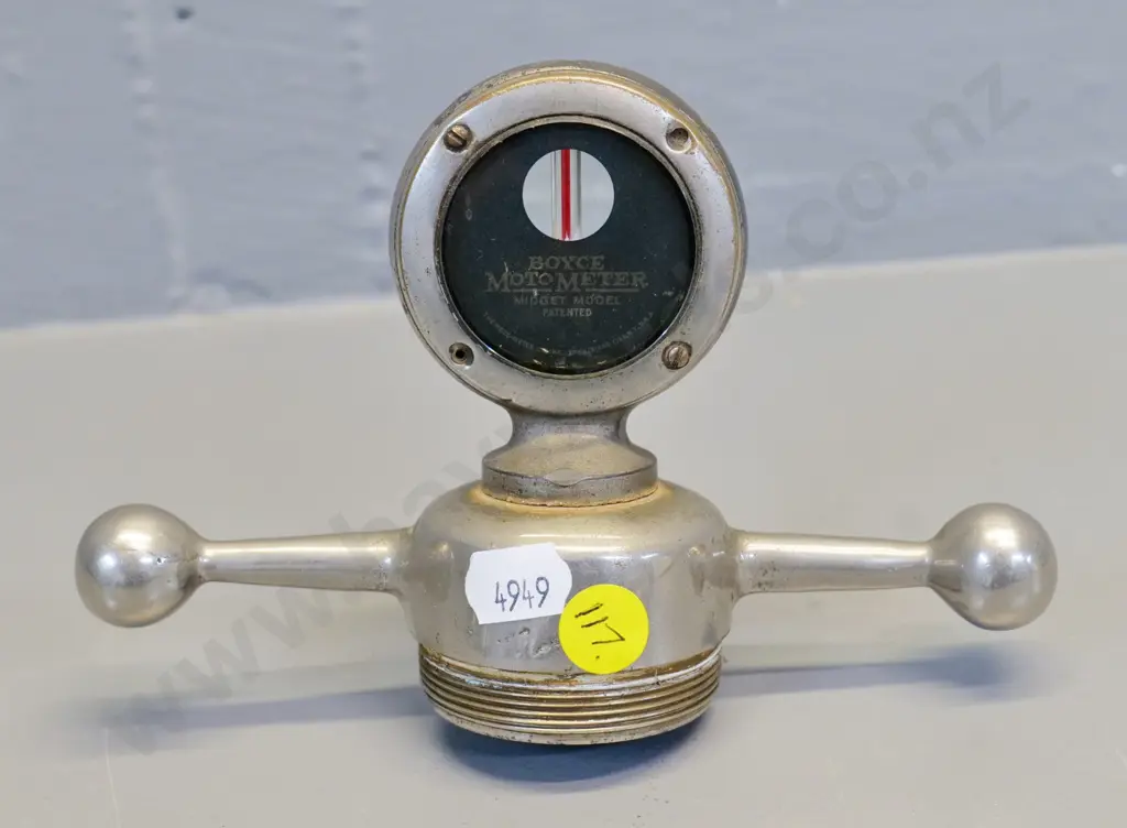 vintage Boyce MotoMeter automotive temperature gauge H-115 W-160 Image 1++