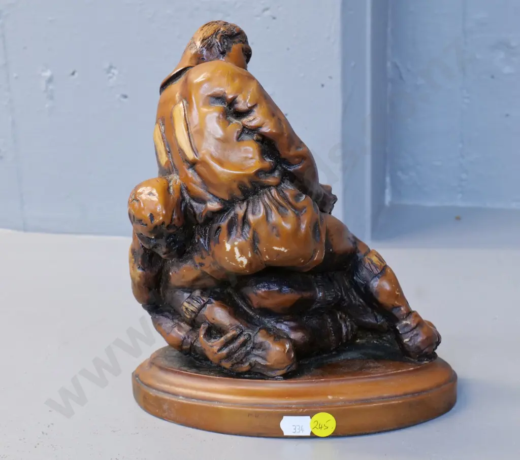 composite figurine - "New Zealand Rugby Players" H-220 W-200 Image 1++