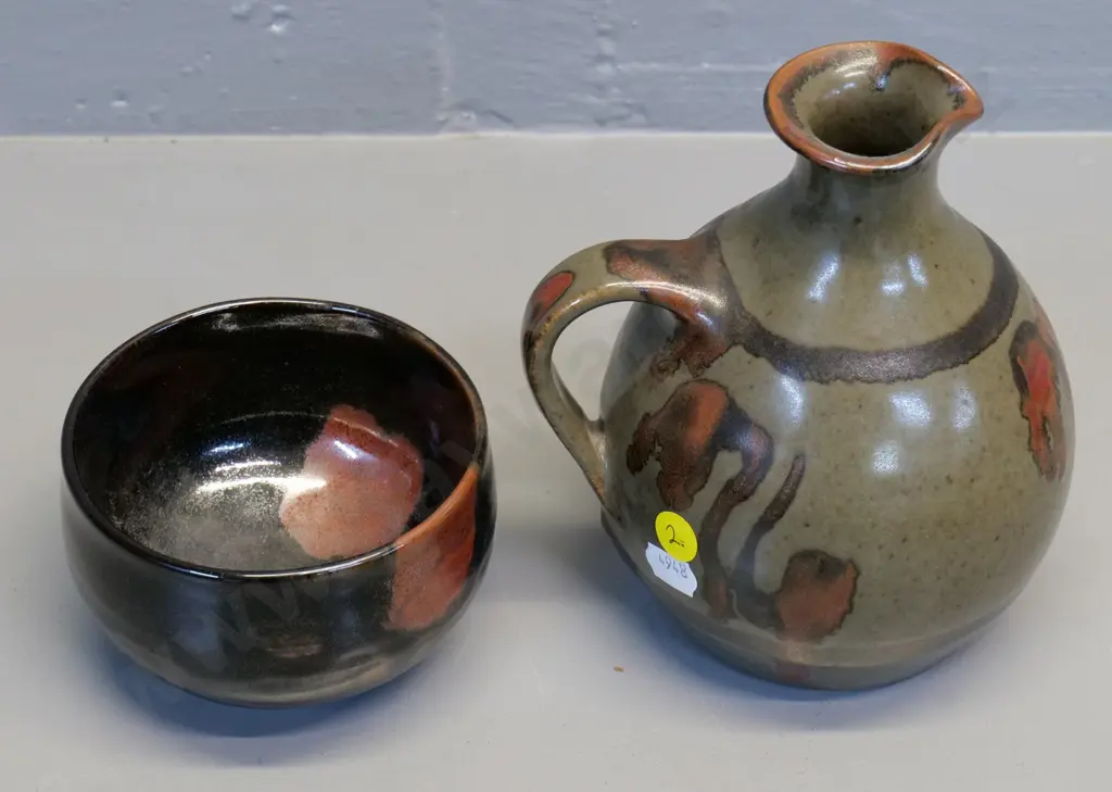 2 New Zealand studio pottery items - Peter Gregory 2008 small bowl and a Peter Vendelbosch sauce bottle Image 1++