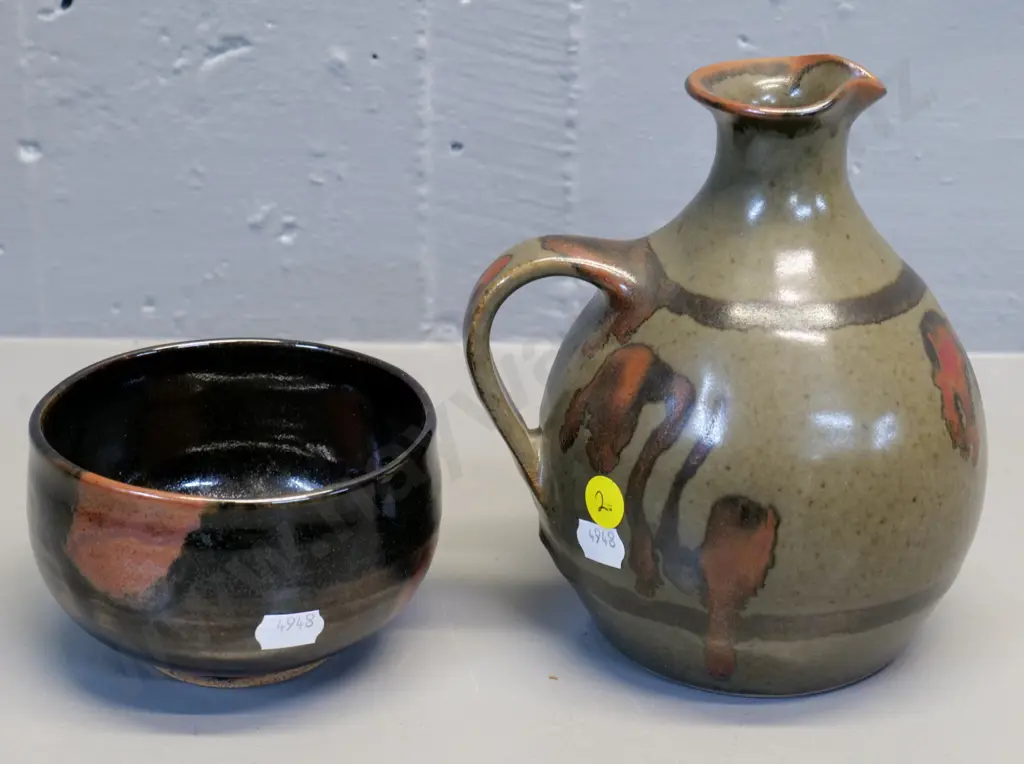2 New Zealand studio pottery items - Peter Gregory 2008 small bowl and a Peter Vendelbosch sauce bottle Image 1++