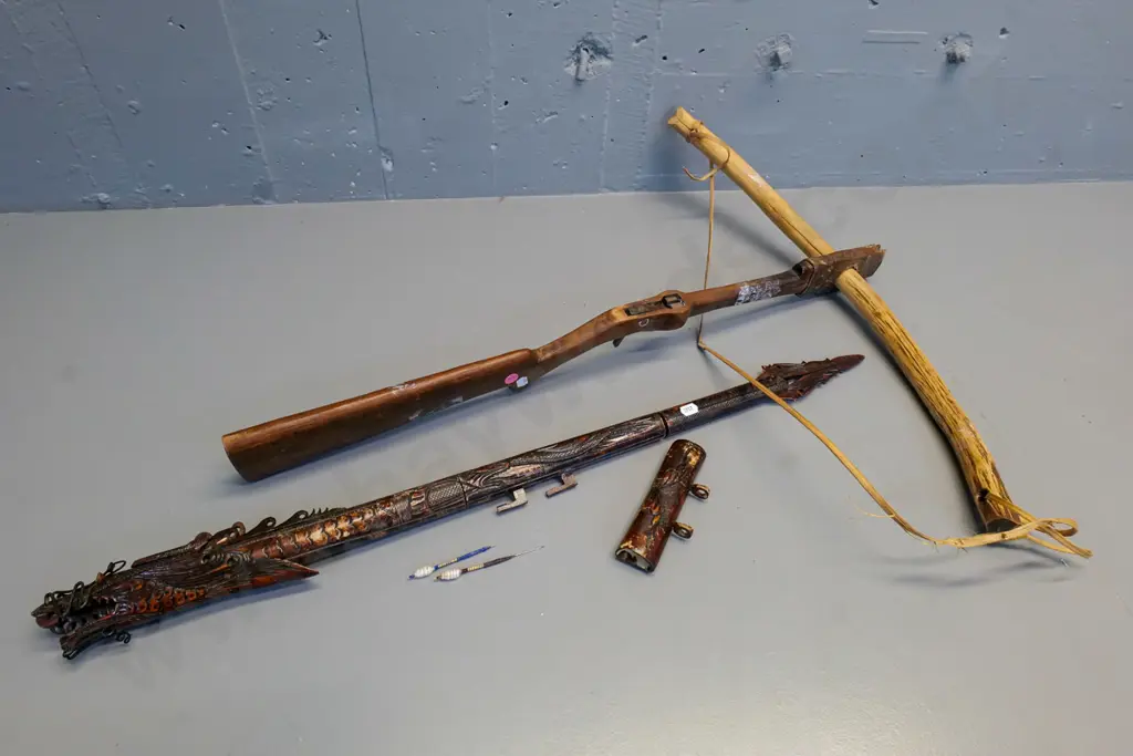 ornamental or souvenir weapons - rustic hand-made crossbow & carved dragon motif bone or composite item with darts L760 Image 1++