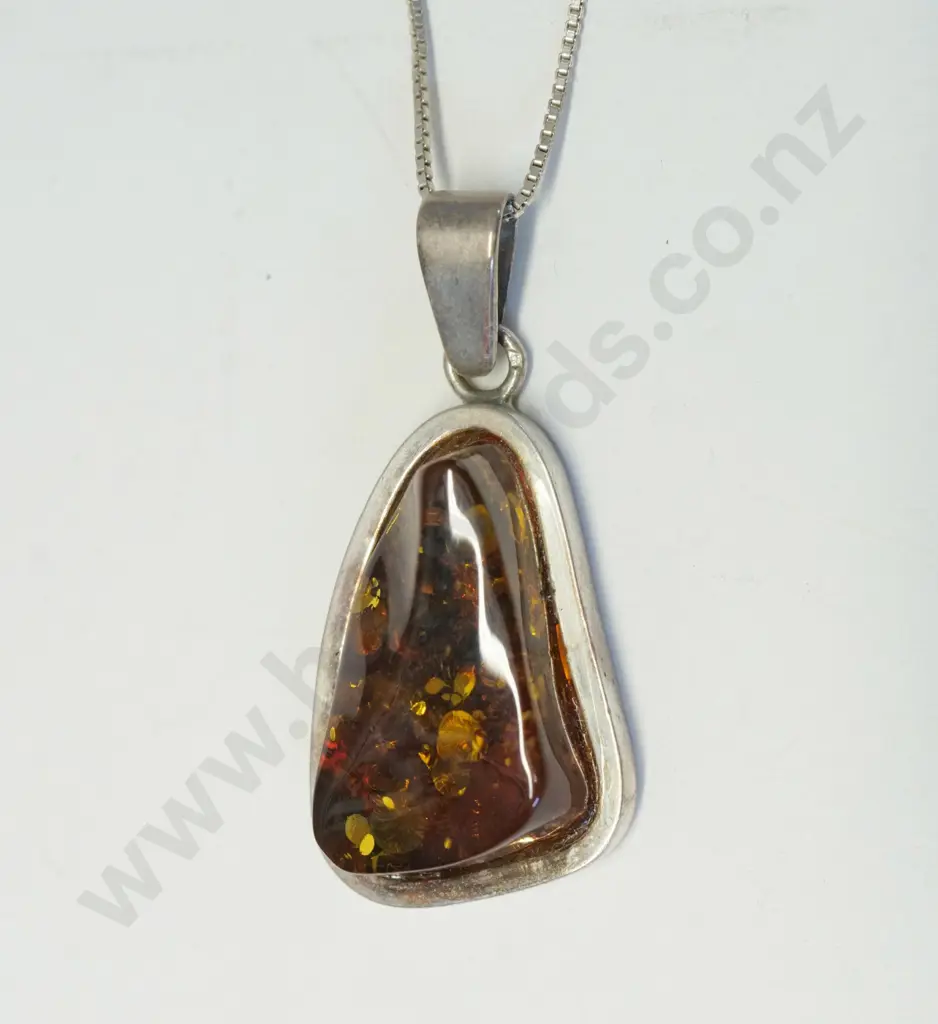 silver amber necklace stamped 925 Image 1++