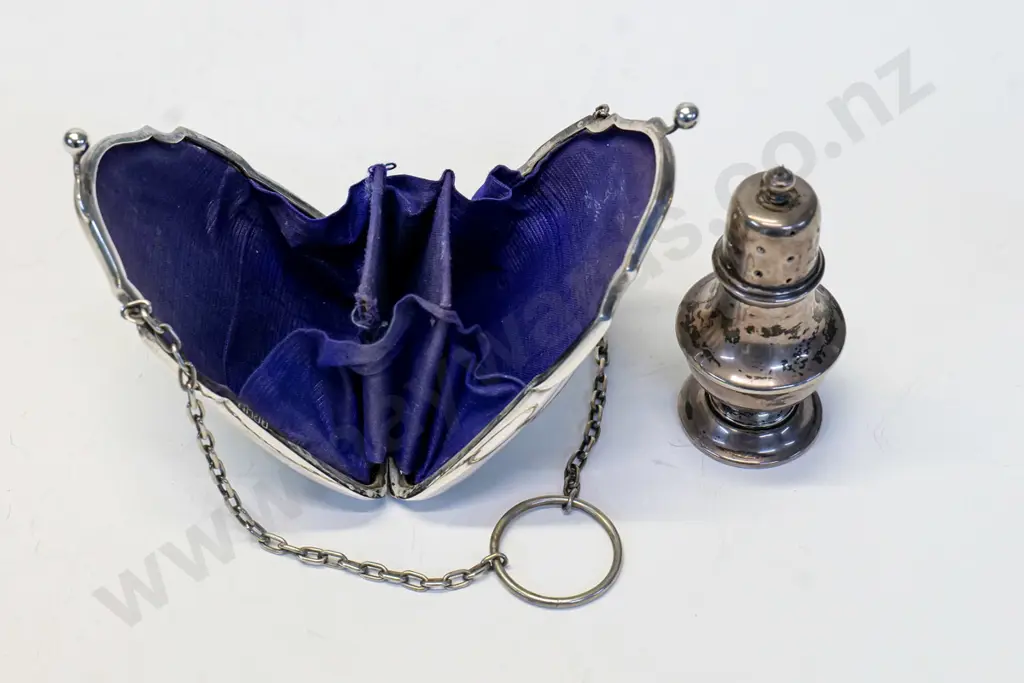 silver condiment stamped anchor, lion, q & silver change purse no mark Image 1++