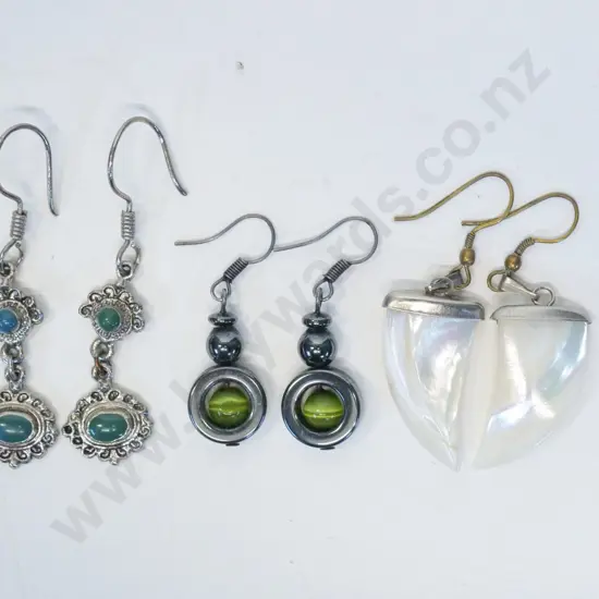 3 pairs of earrings
