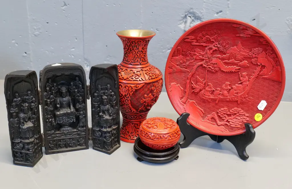 composite hinged 3-piece alter & 3 pieces Chinese cinnabar ware - covered pot on stand, plate D-205 and vase Image 1++