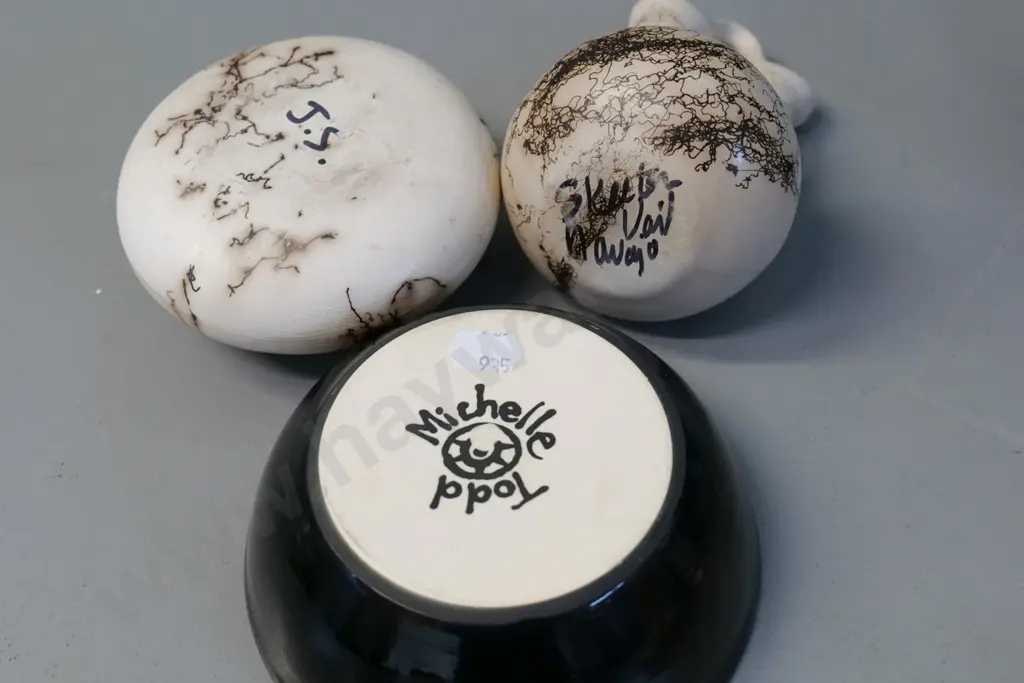4 small studio pottery items -  Michelle Todd bowl D-130, two "Skeeter Vail" taller H-130, one vase Image 1++