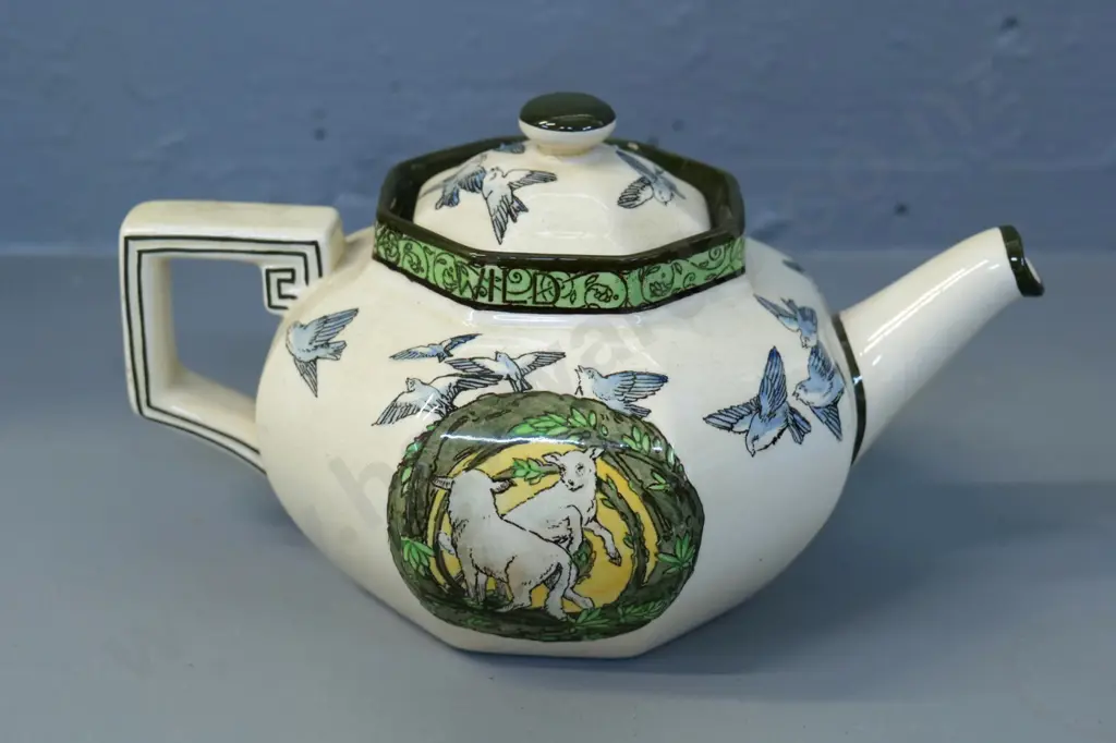 Royal Doulton piper and birds motif teapot - some crazing H-120 W-230 Image 1++