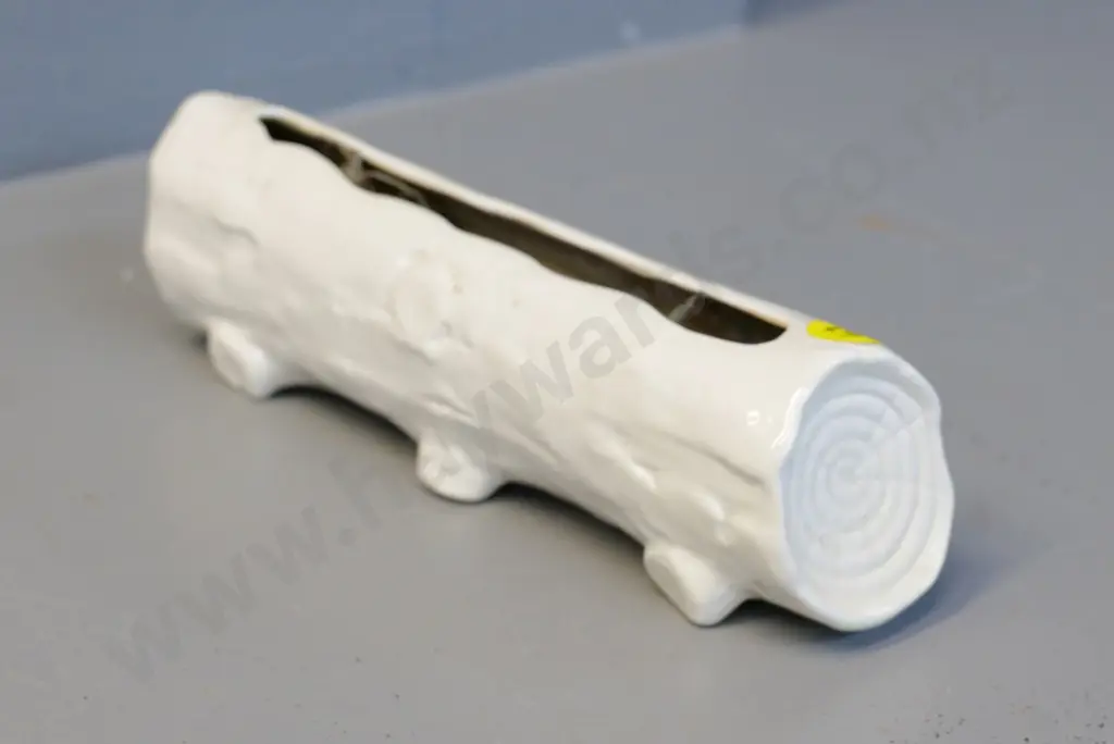 O.C. Stephens cream glaze log trough vase H-60 L-200 Image 1++