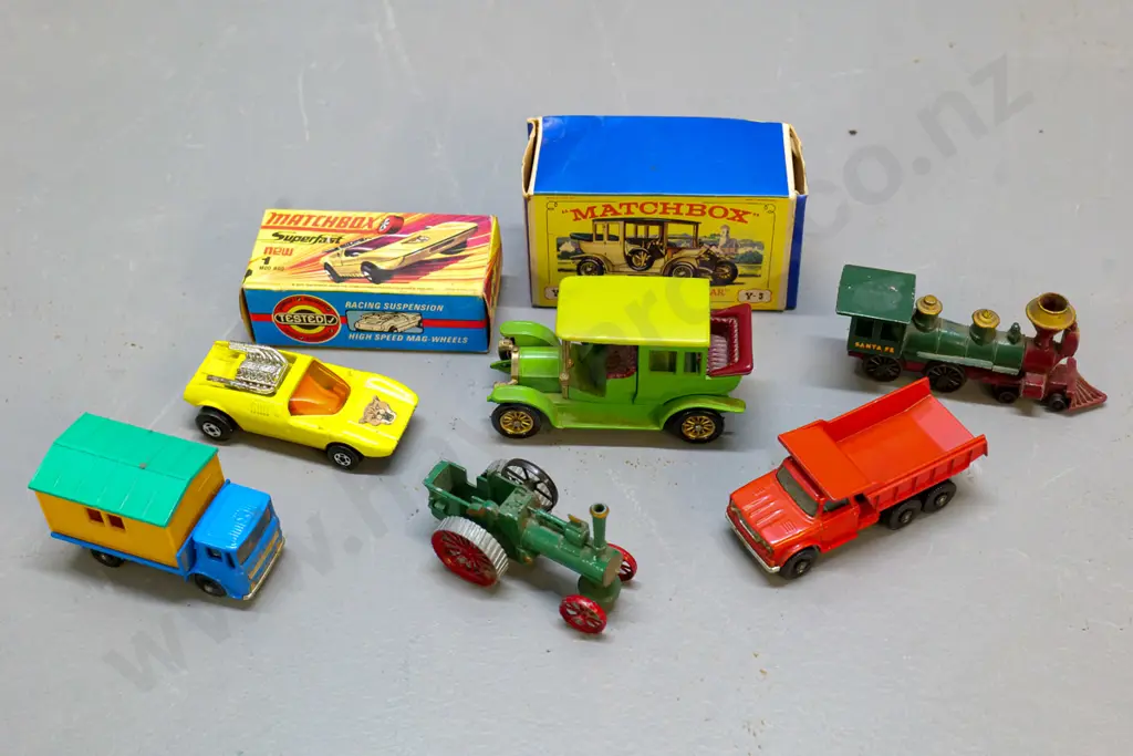 assorted Matchbox vehicles - 2 are boxed, 4 others Image 1++