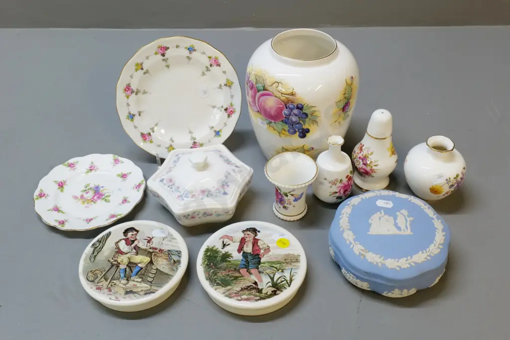 collection of English china incl. Crown Staffordshire Orchard Glory vase, 2 decorative pot lids, Crown Derby items etc. Image 1++