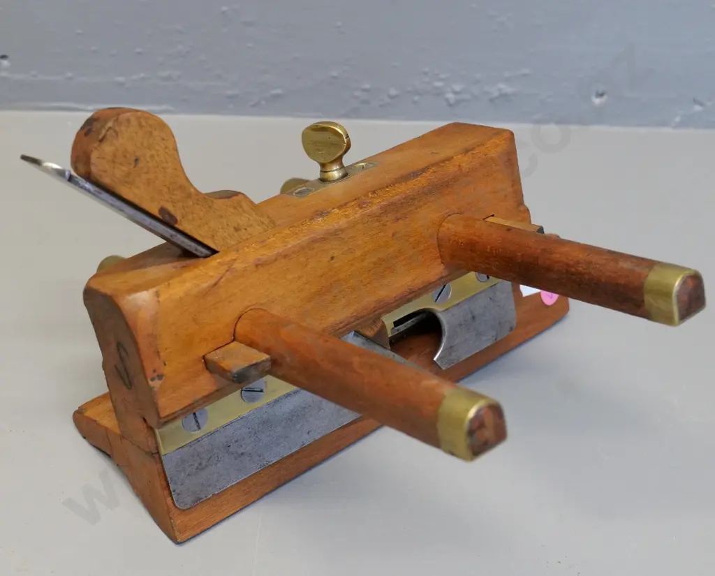vintage timber and brass moulding plane - H180 L240 Image 1++