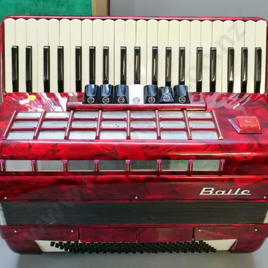 120-bass Baile piano accordion in hard case - musty but in good condition