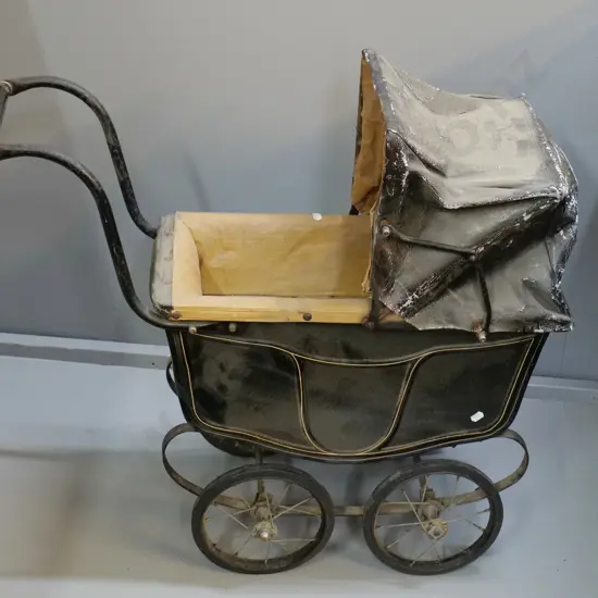 vintage Hyde Park style doll's pram - wear and tear, needs cleaning H-650 L-760 W-300