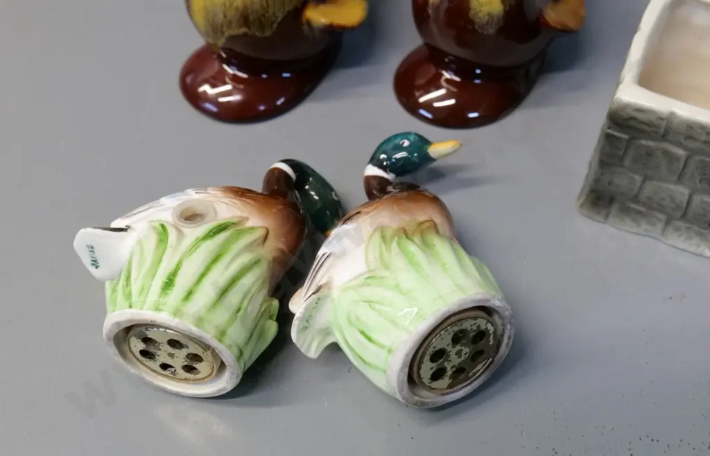 ceramic duck ornaments: salt & pepper marked Japan, vase no maker's mark, and 2 Blue Mountain ducks H-140 L-140 Image 1++
