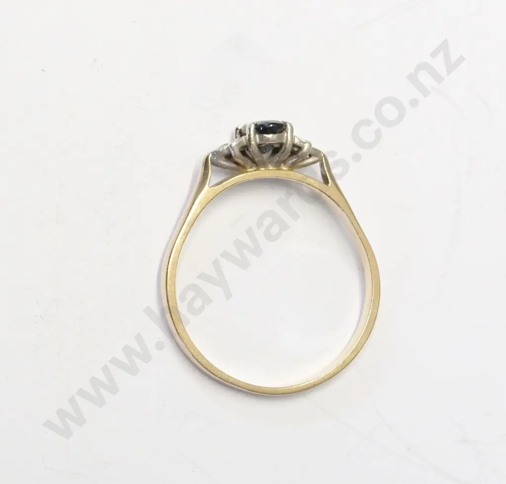 9ct sapphire & diamond ring Image 1++