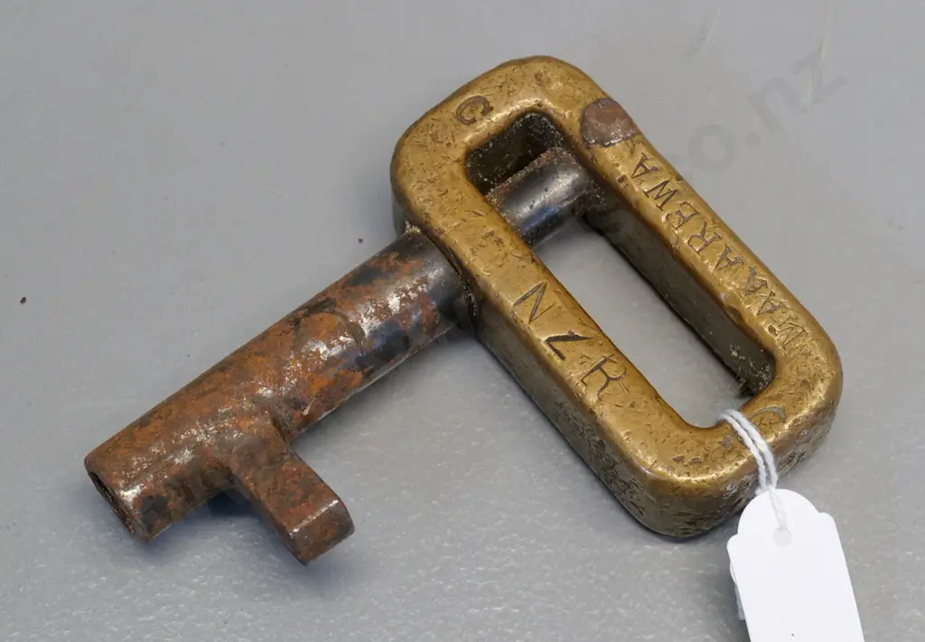 vintage brass and steel railway signal point Wood's key - engraved Makarewa & N.Z.R. 100 x 75 Image 1++