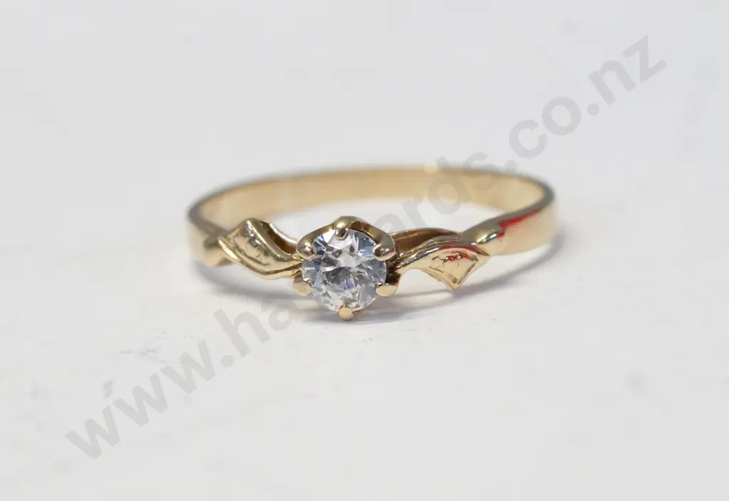 9ct cz dress ring Image 1++