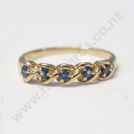 9ct sapphire ring - stamped