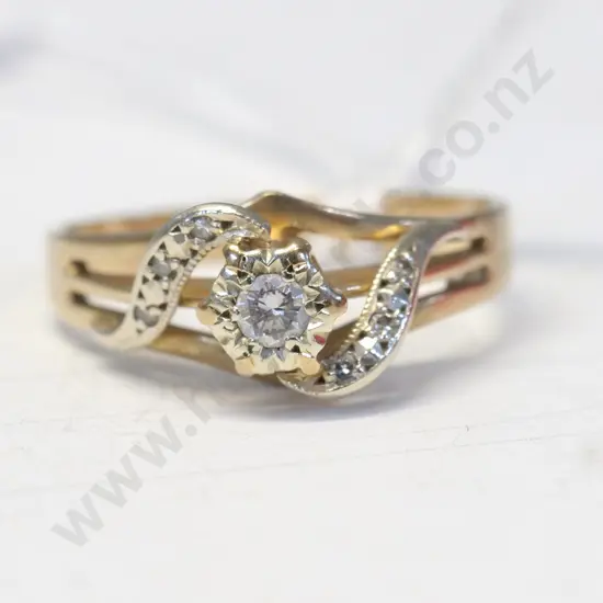 9ct diamond ring stamped 375
