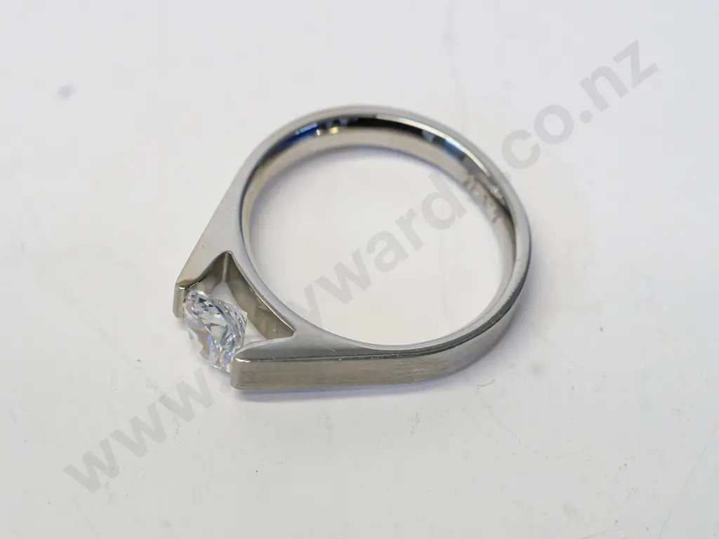 silver cz dress ring no mark Image 1++