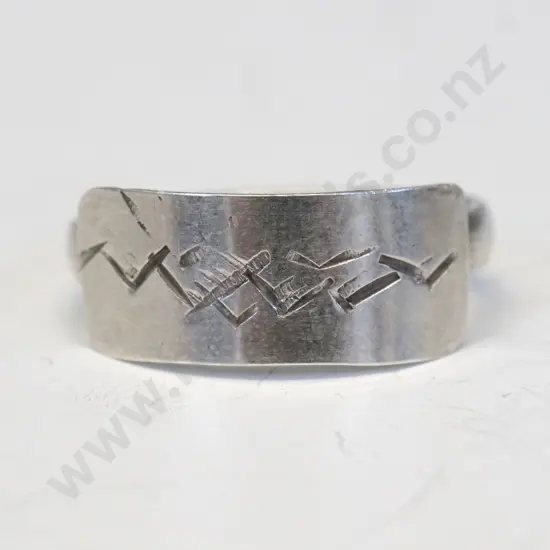 silver ring stamped 925