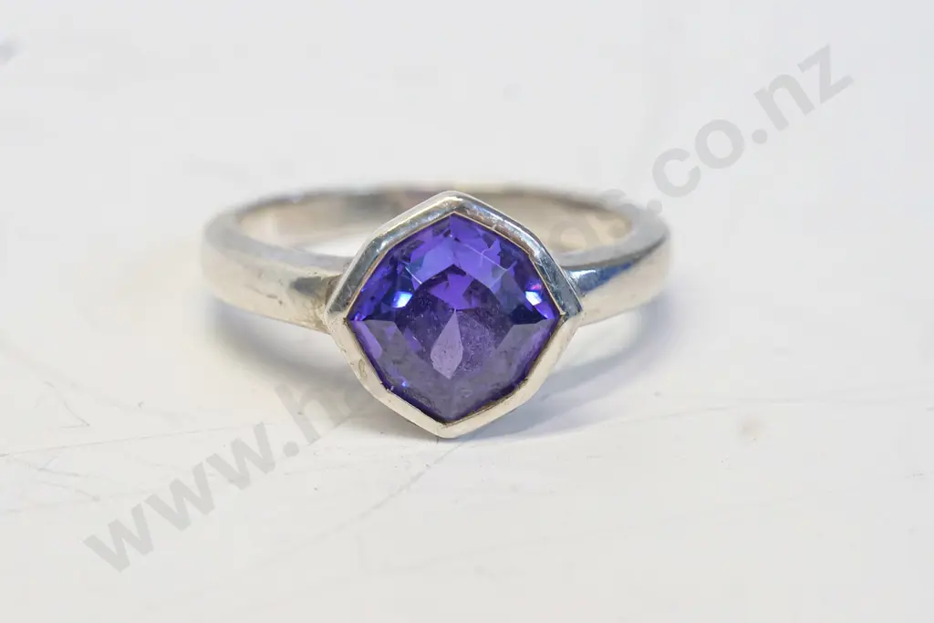 silver amethyst ring stamped 925 Image 1++