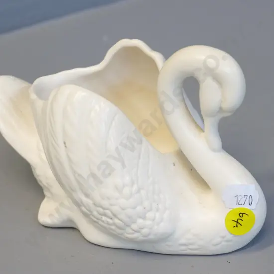 Crown Lynn small swan vase No. 154. H-100 L-140