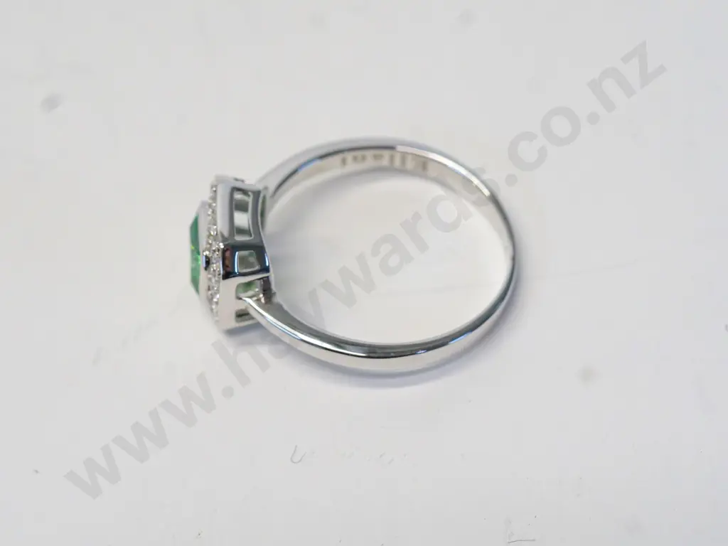 silver cz & emerald dress ring stamped 925 Image 1++