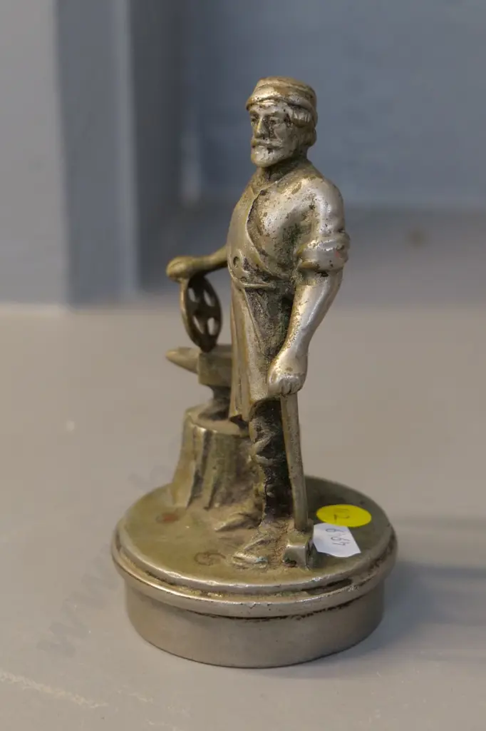 circa 1930s Vulcan car mascot - blacksmith figure (plated brass?) H-140 Image 1++