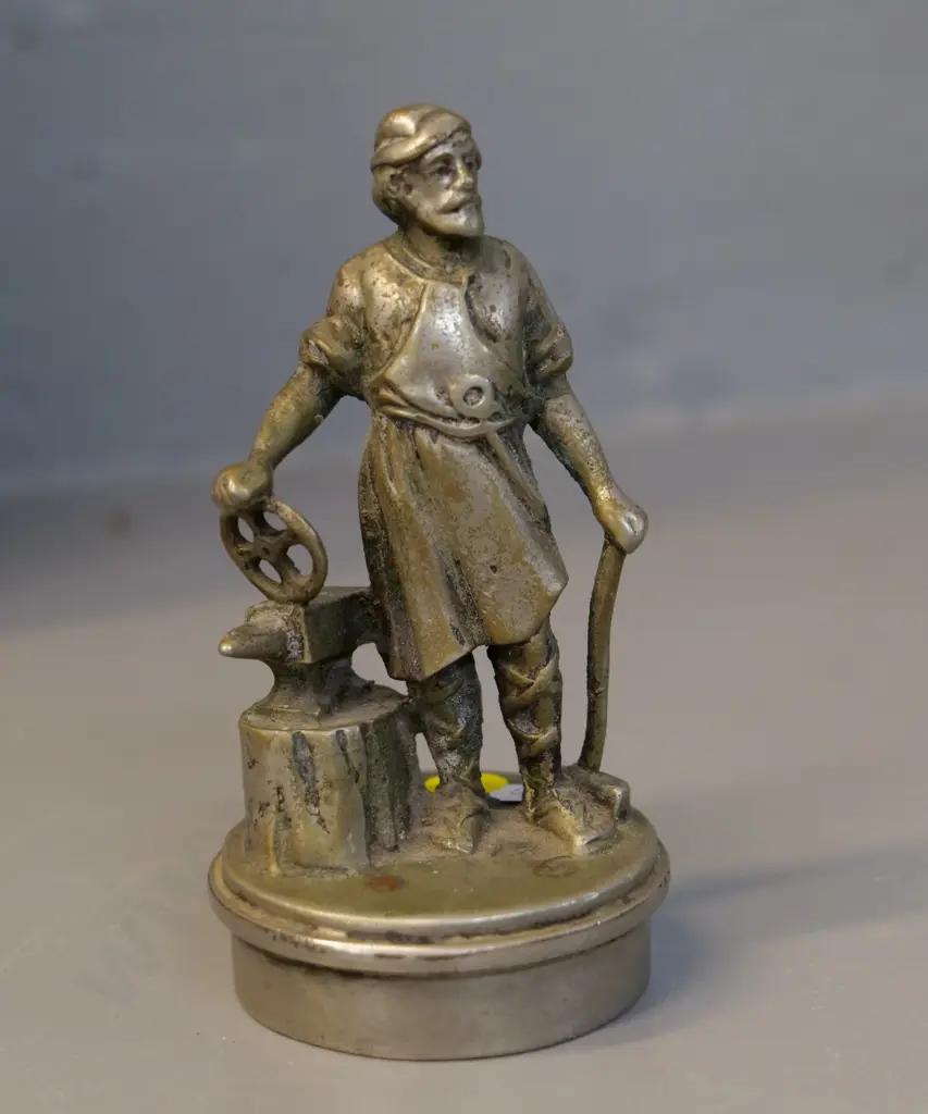 circa 1930s Vulcan car mascot - blacksmith figure (plated brass?) H-140 Image 1++