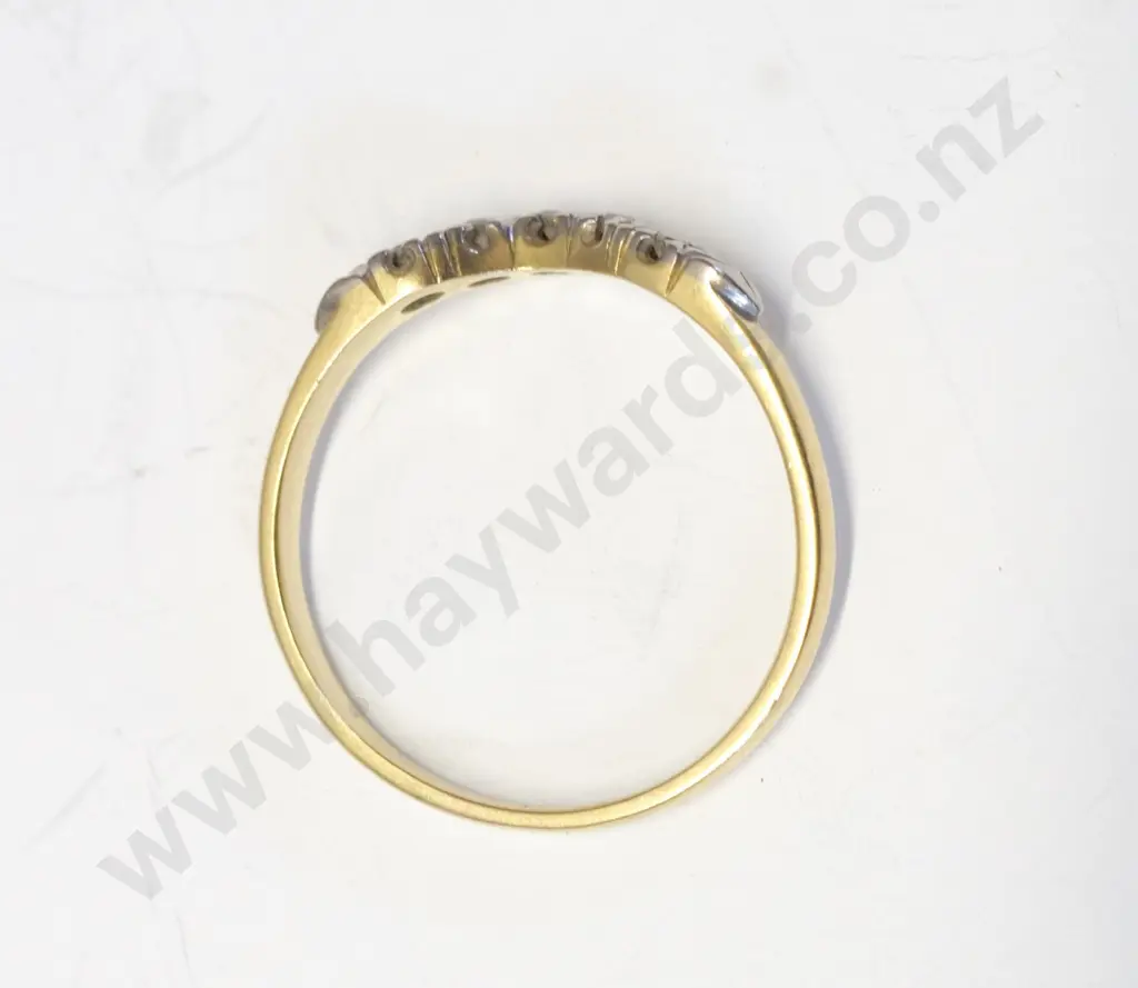 9ct diamond ring - stamped Image 1++