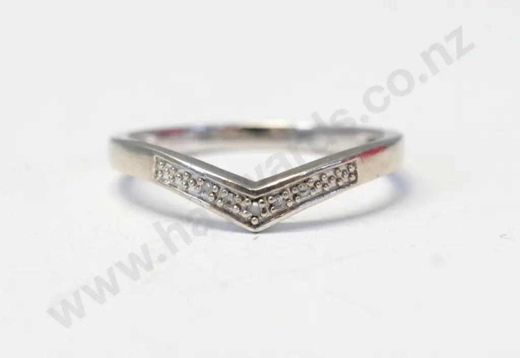 9ct diamond eternity ring - stamped Image 1++