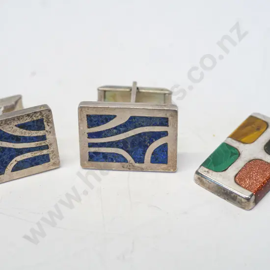 silver pendant [no chain stamped MEX 925] & silver cuff links stamped SMM925