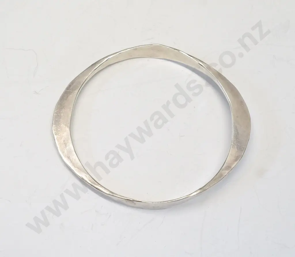 silver bangle stamped 925 Image 1++