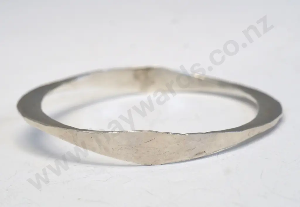 silver bangle stamped 925 Image 1++