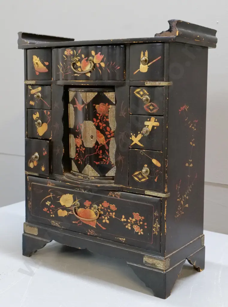 vintage Chinese laquered table cabinet with rotating centre compartment - minor wear H-420 W-330 D-160 Image 1++